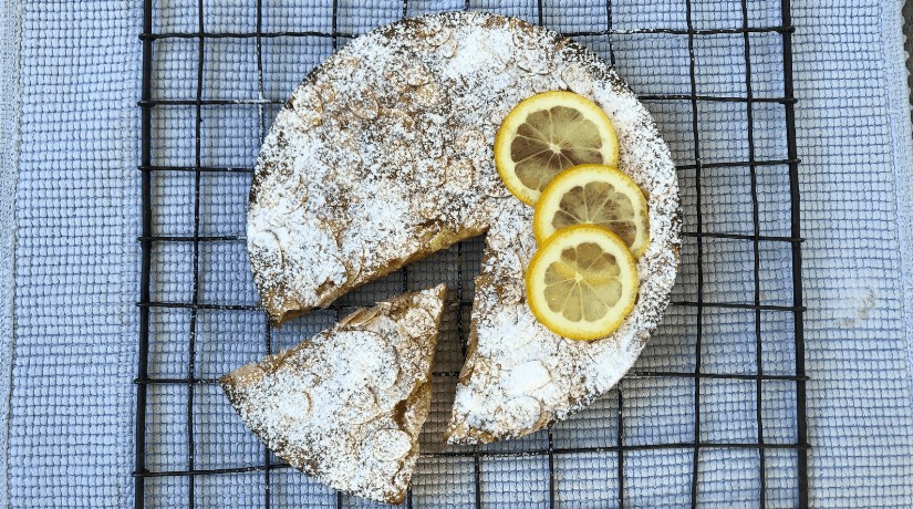 Simple Lemon Almond Cake
